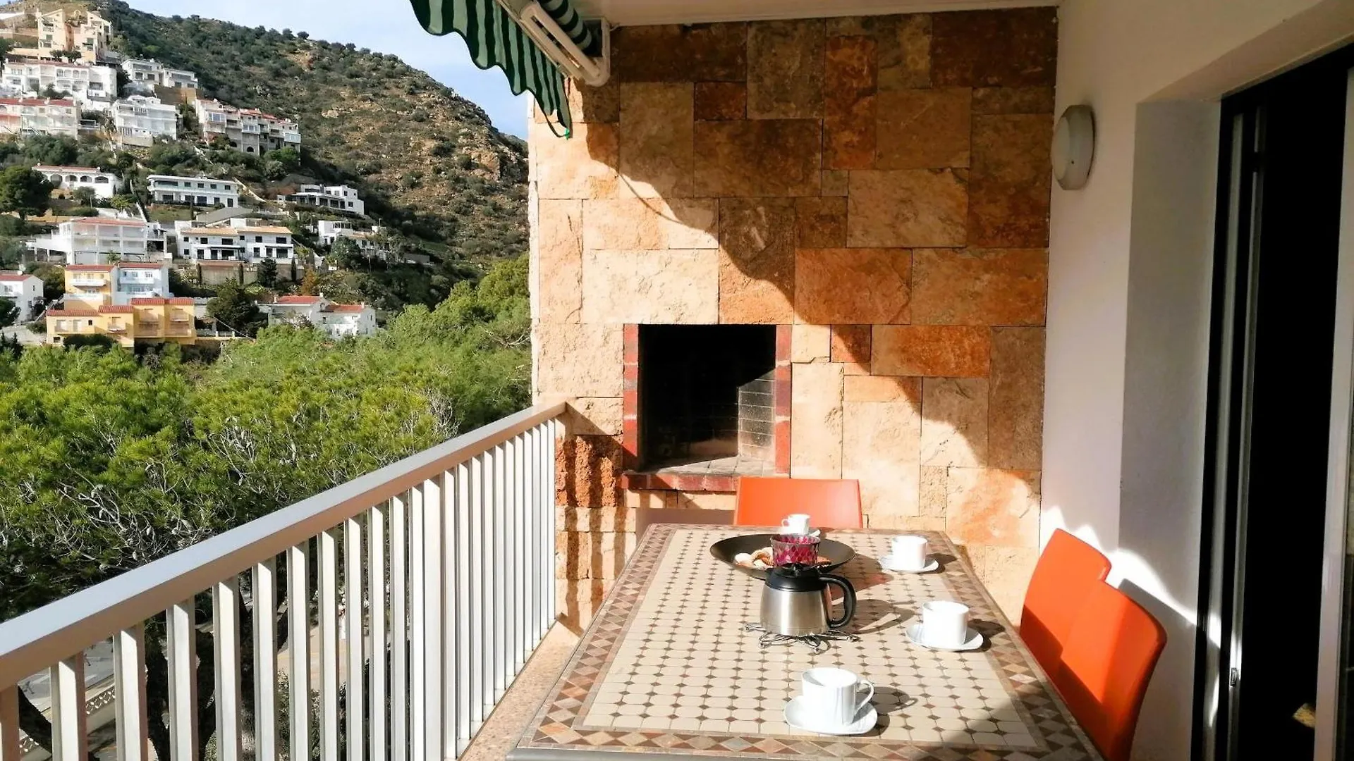 شقة 4074 El Corsario, C-4, En La Mejor Cala De Roses, Almadraba, Agua Del Mar Cristalina. Vista Al Mar, Relax, Cerca Del Camino De Ronda. - Es-258-44